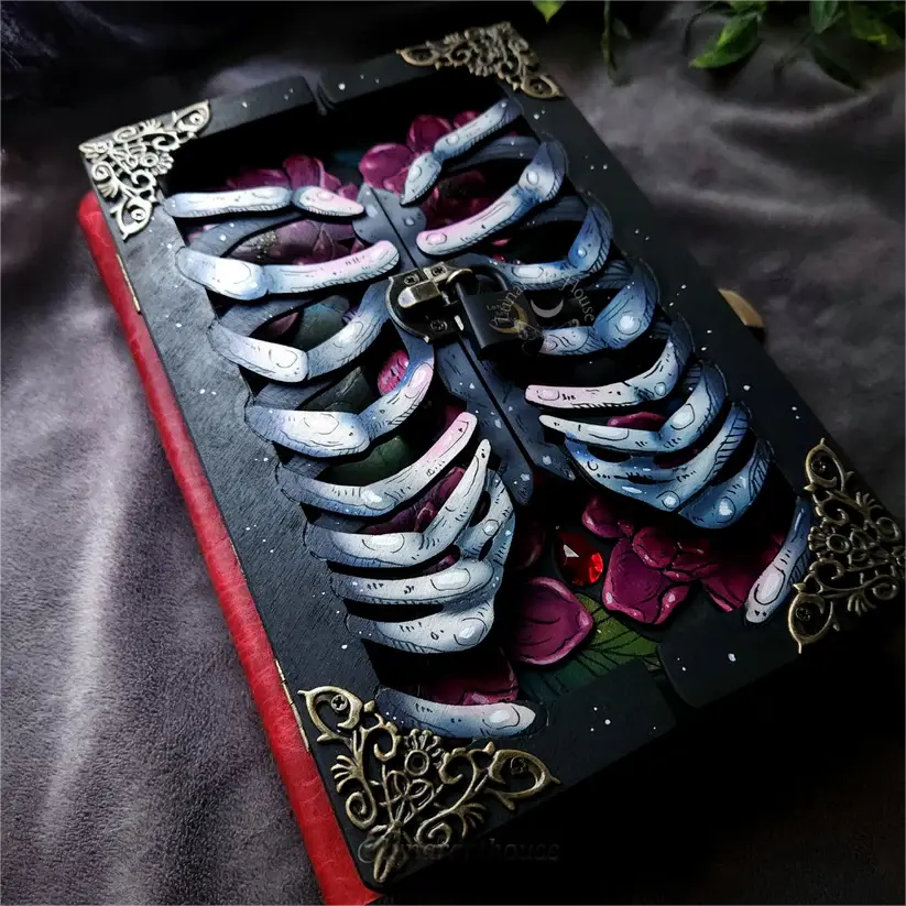 👻Rib Cage Hidden Key Journal⭐