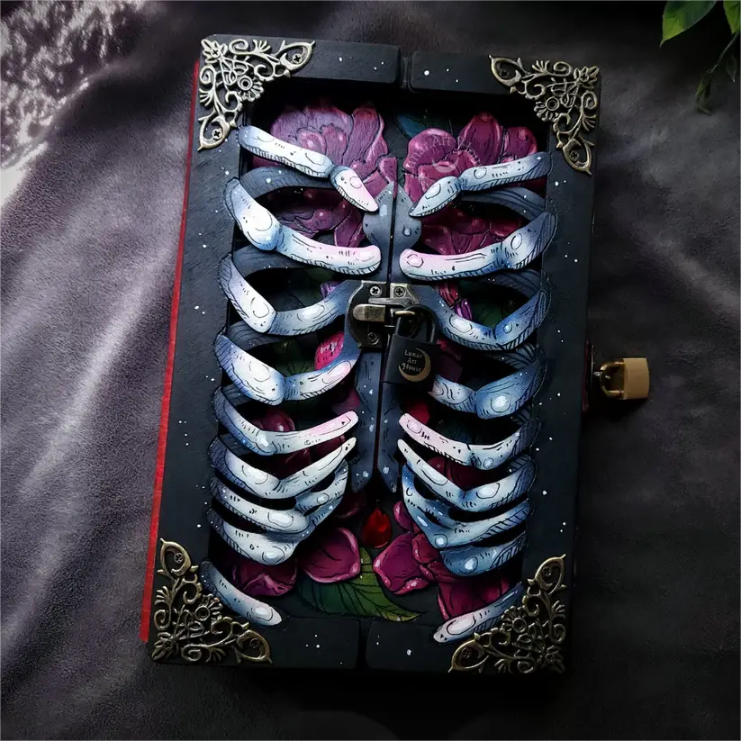 👻Rib Cage Hidden Key Journal⭐