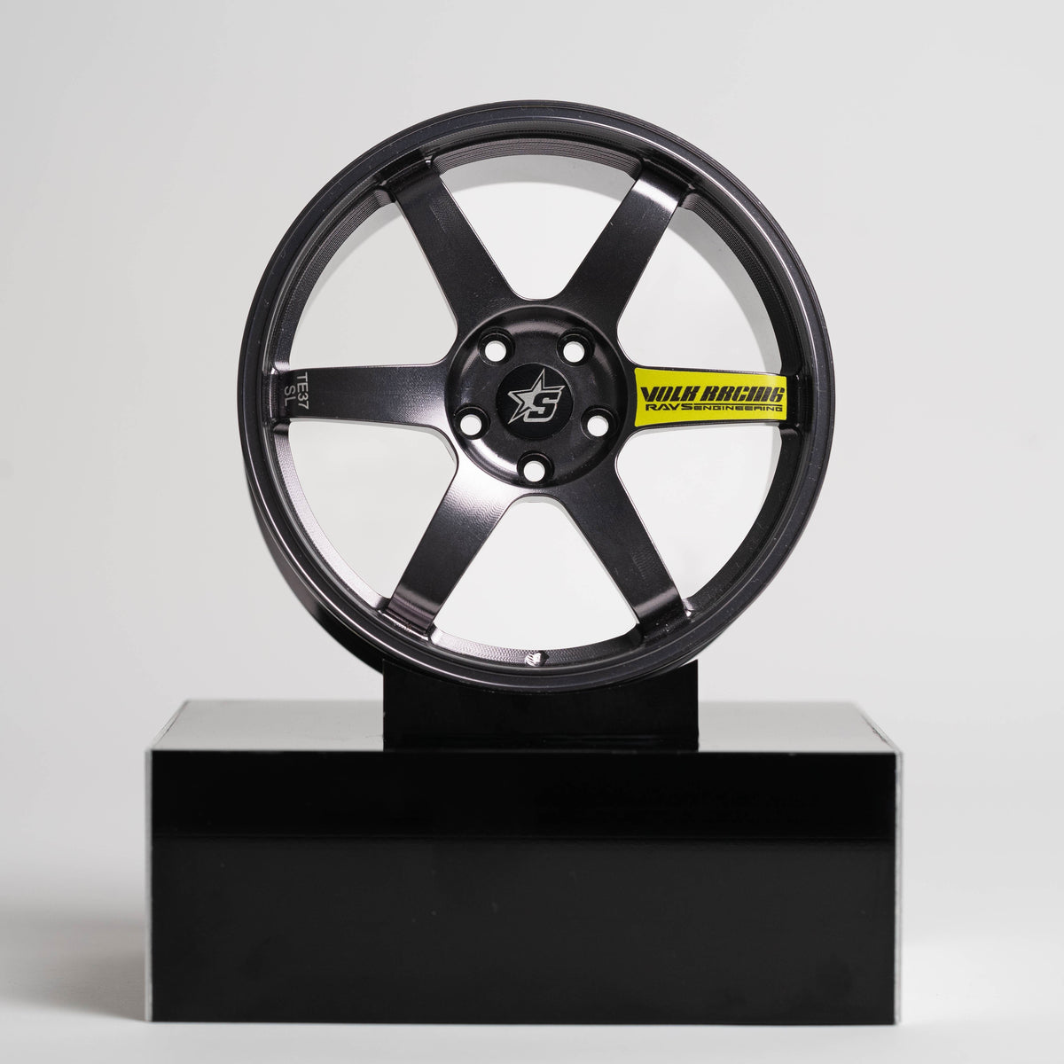 RAYS | TE37 VOLK RACING Platinum Grey | Yellow