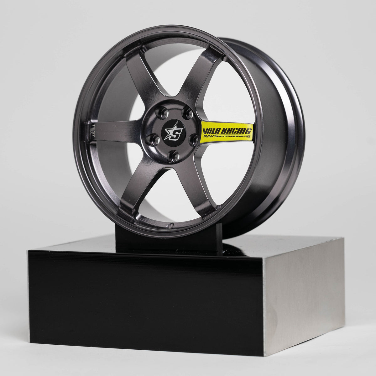 RAYS | TE37 VOLK RACING Platinum Grey | Yellow