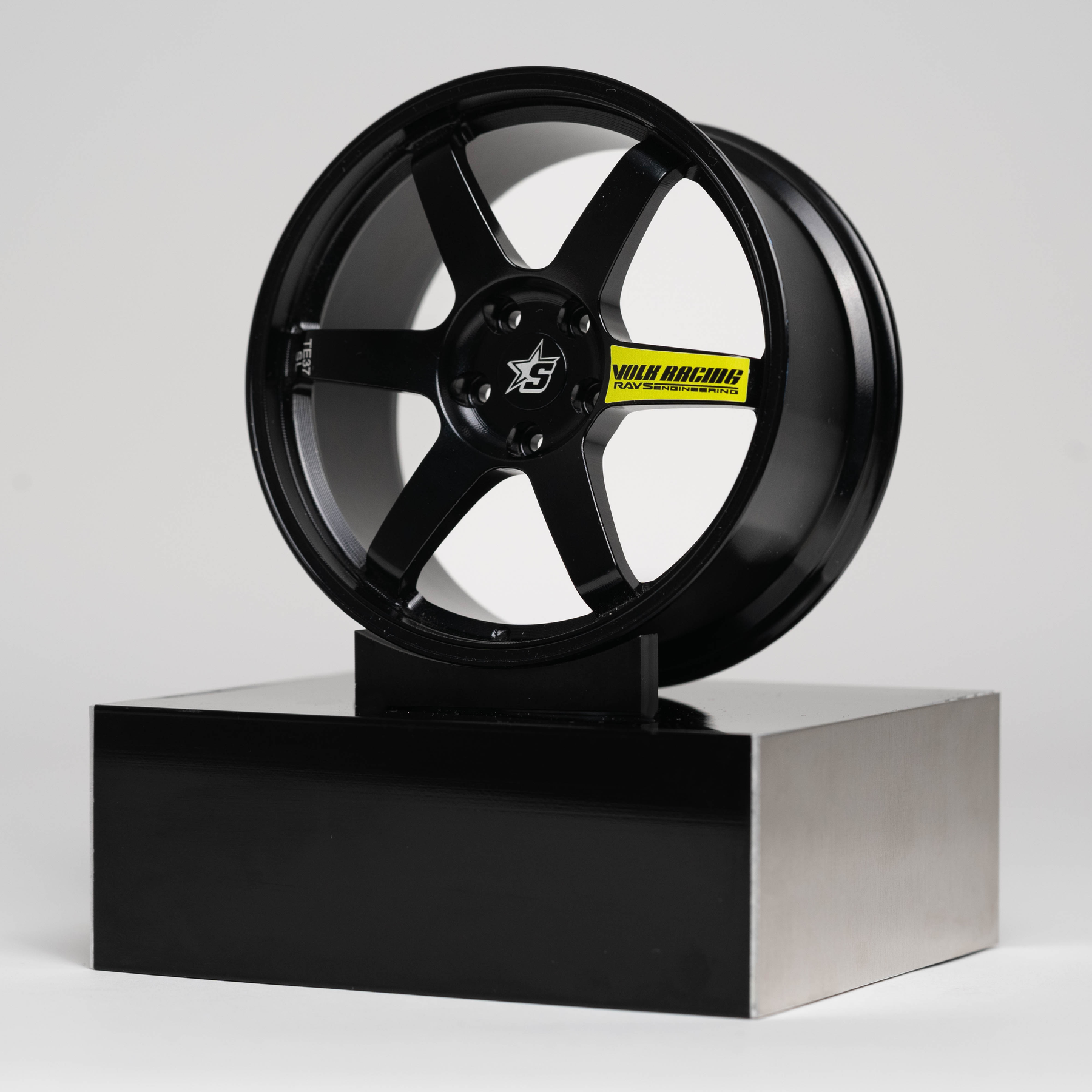 RAYS | TE37 VOLK RACING Black Edition | Yellow